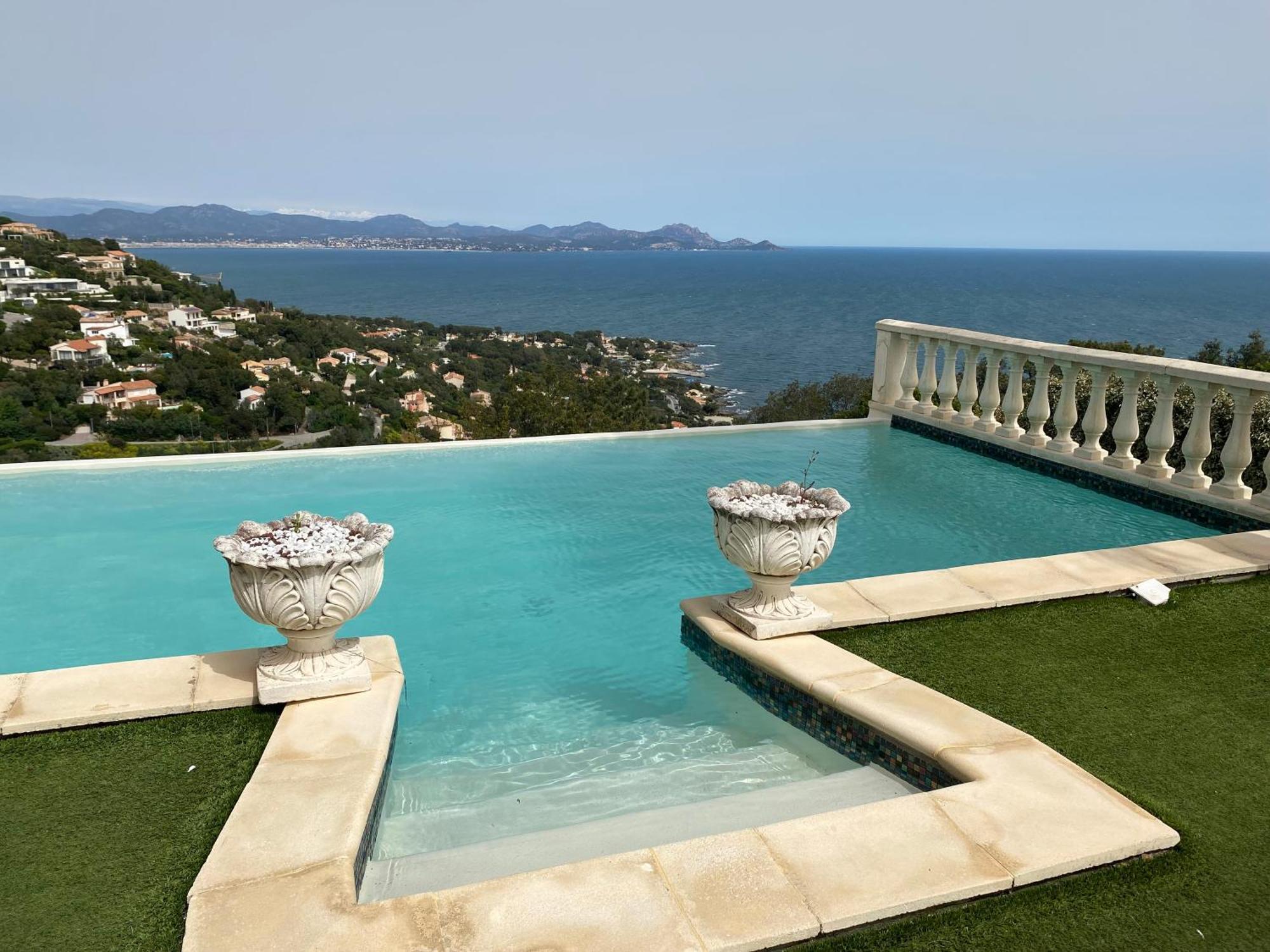 Villa Goonie เลอิสซ็องเบรอ ภายนอก รูปภาพ