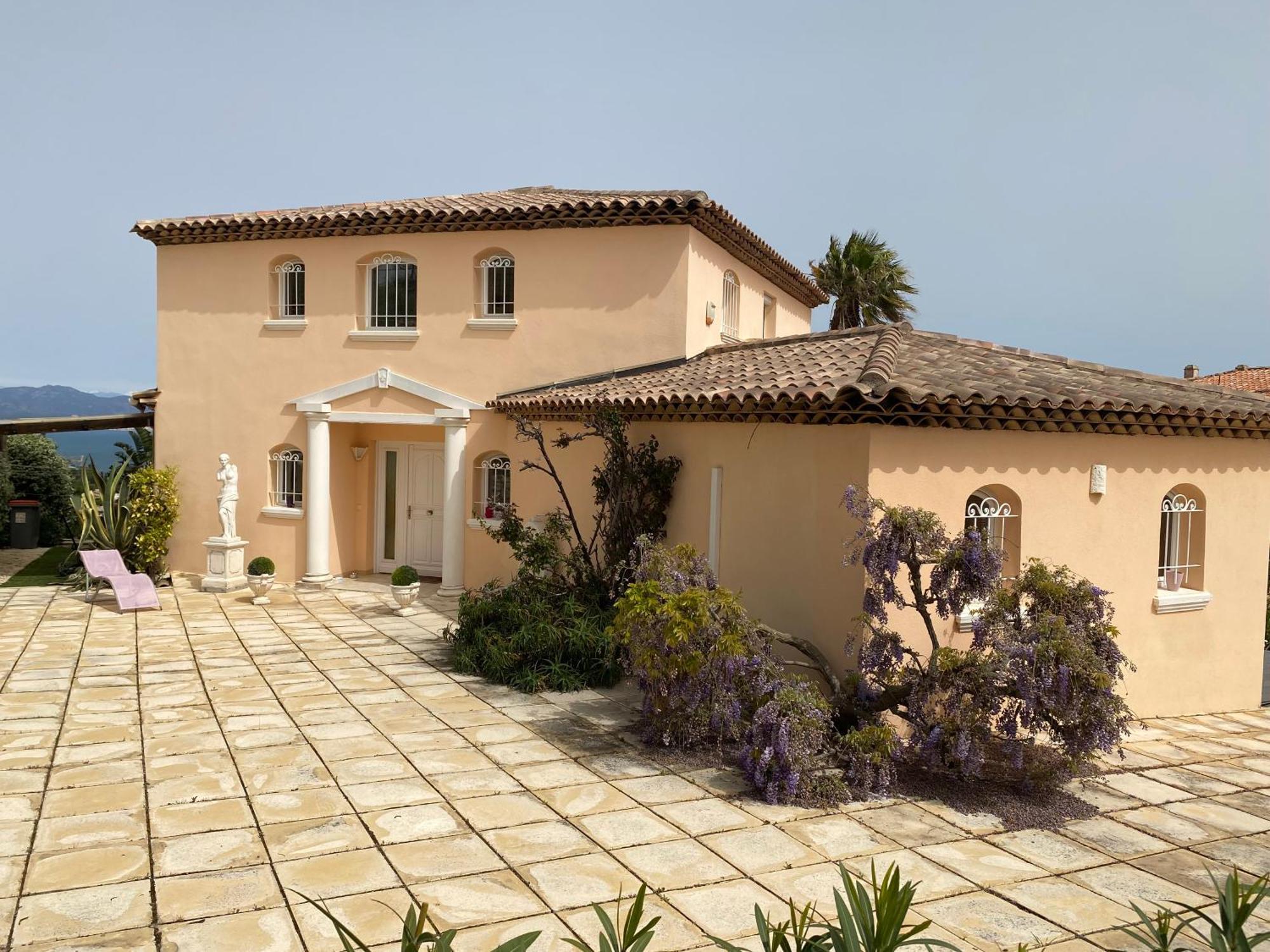 Villa Goonie เลอิสซ็องเบรอ ภายนอก รูปภาพ